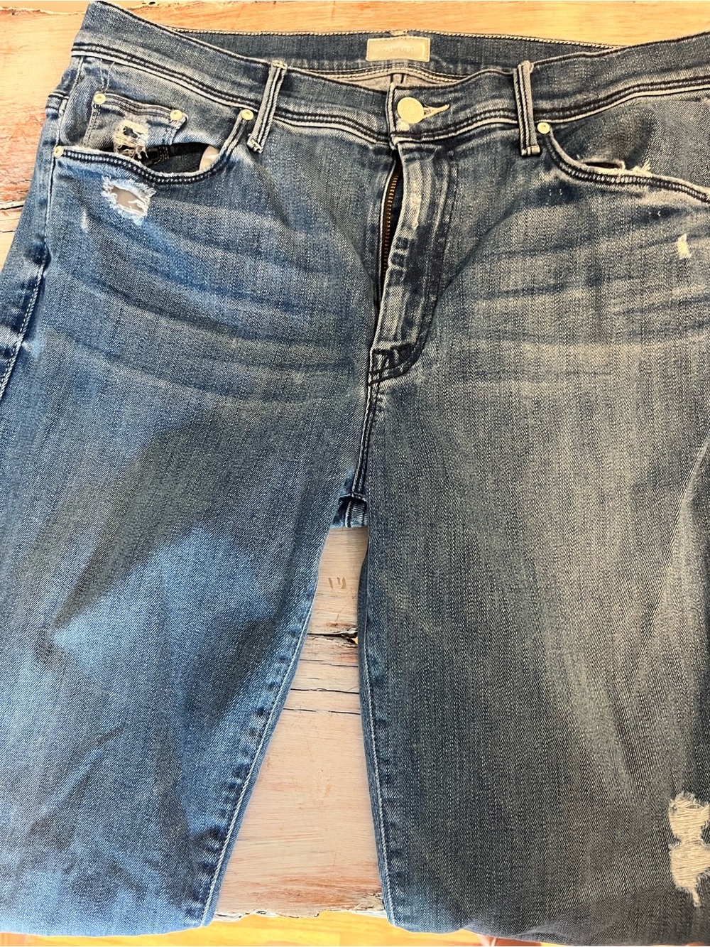 MOTHER Women's Medium Blue Distressed Boyfriend Jeans